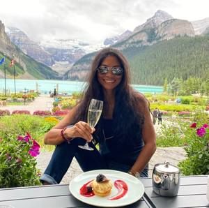 Meet your Posher, Deborah